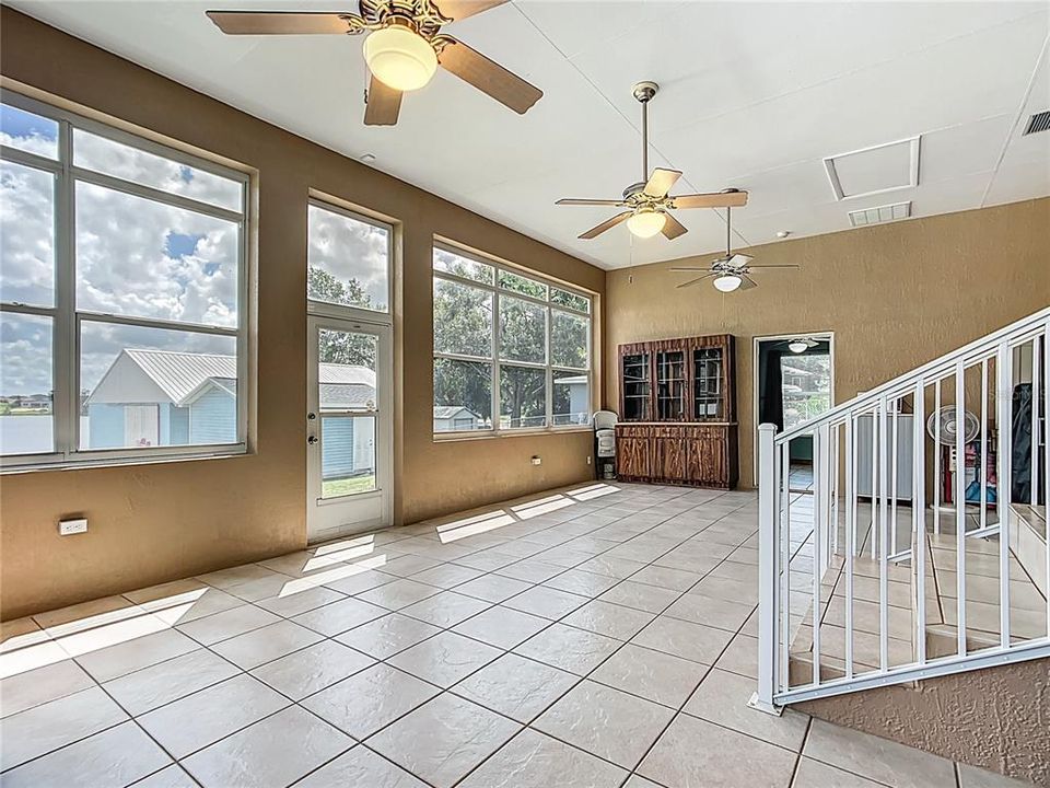 For Sale: $425,000 (3 beds, 3 baths, 2874 Square Feet)