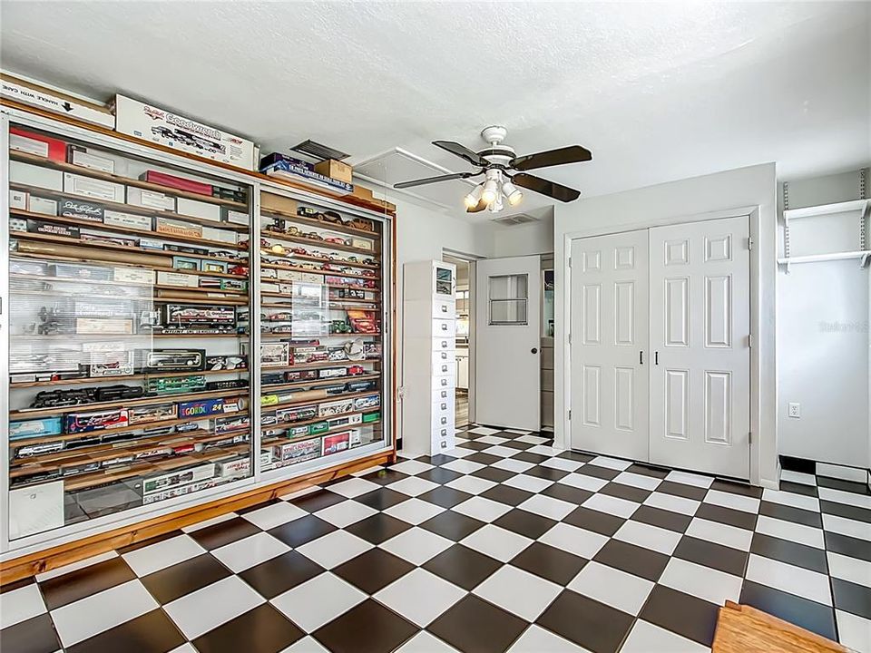 For Sale: $425,000 (3 beds, 3 baths, 2874 Square Feet)