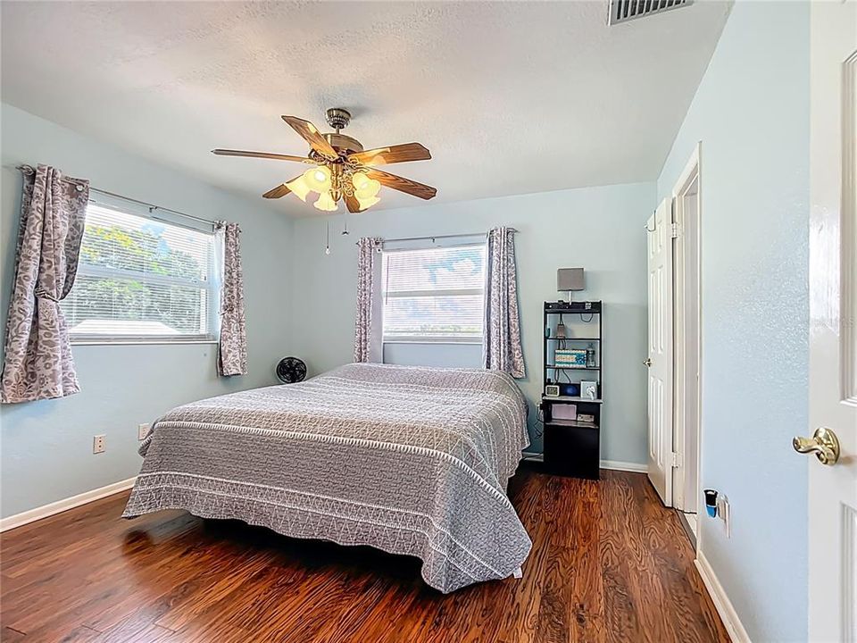 For Sale: $425,000 (3 beds, 3 baths, 2874 Square Feet)