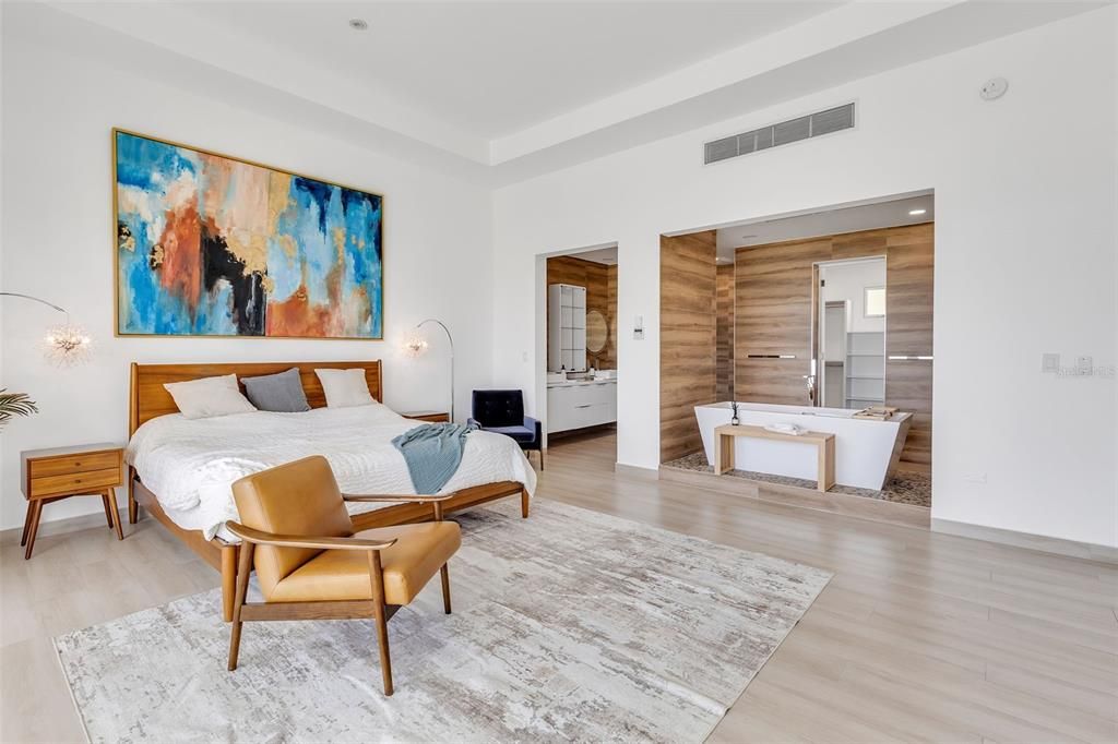 For Sale: $2,495,000 (4 beds, 4 baths, 3200 Square Feet)