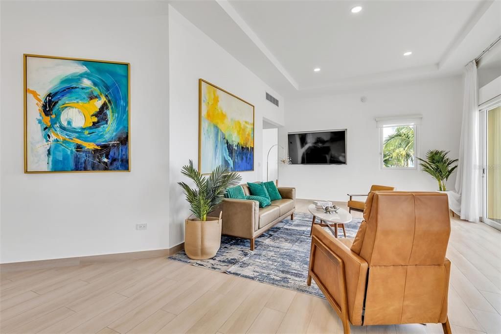 For Sale: $2,495,000 (4 beds, 4 baths, 3200 Square Feet)