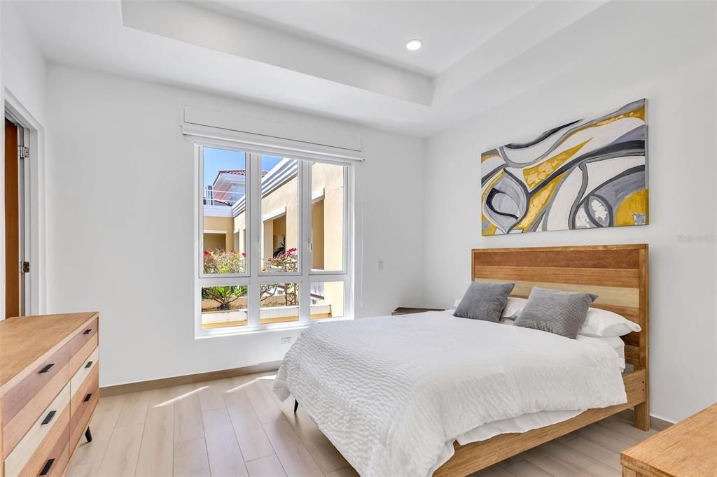 For Sale: $2,495,000 (4 beds, 4 baths, 3200 Square Feet)