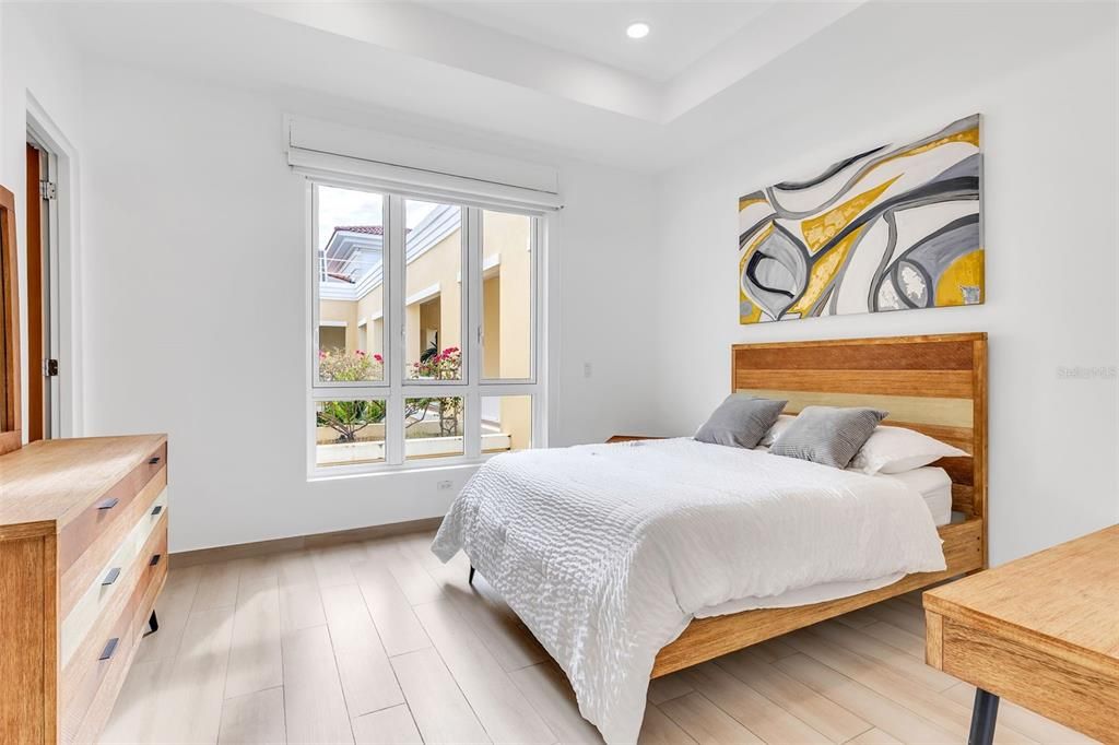 For Sale: $2,495,000 (4 beds, 4 baths, 3200 Square Feet)