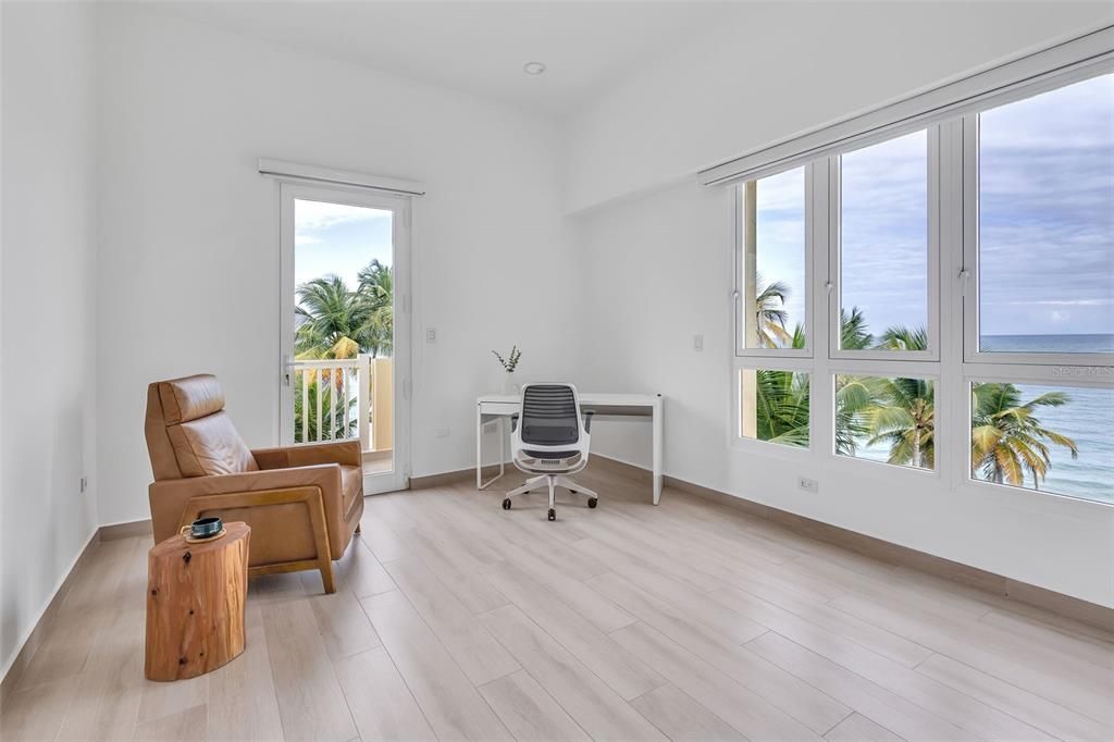 For Sale: $2,495,000 (4 beds, 4 baths, 3200 Square Feet)