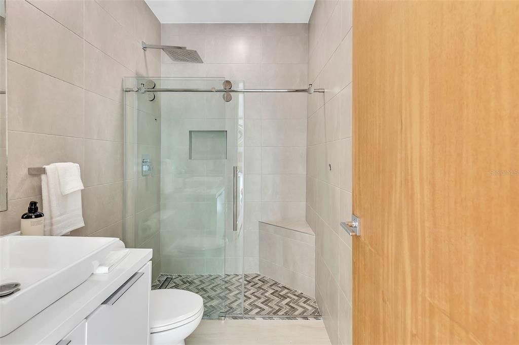 For Sale: $2,495,000 (4 beds, 4 baths, 3200 Square Feet)