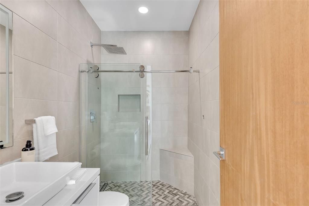 For Sale: $2,495,000 (4 beds, 4 baths, 3200 Square Feet)