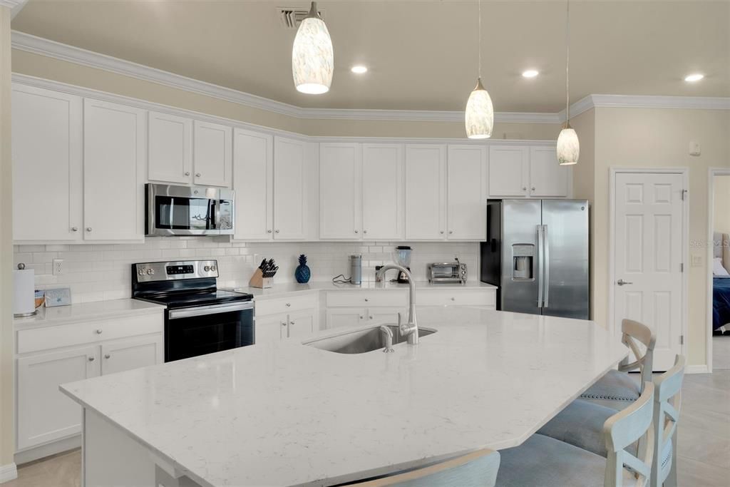 В аренду: $2,400 (2 спален, 2 ванн, 1933 Квадратных фут)