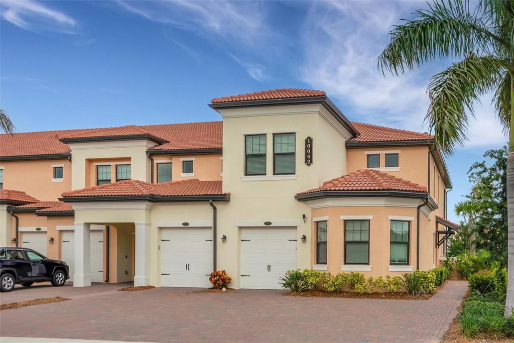 В аренду: $2,400 (2 спален, 2 ванн, 1933 Квадратных фут)