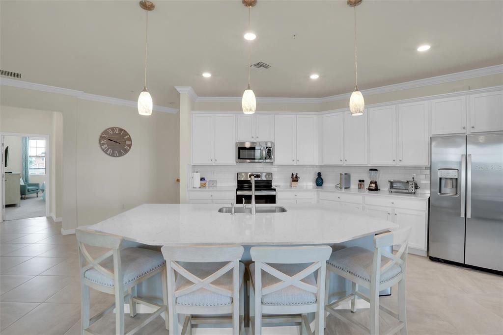 В аренду: $2,400 (2 спален, 2 ванн, 1933 Квадратных фут)