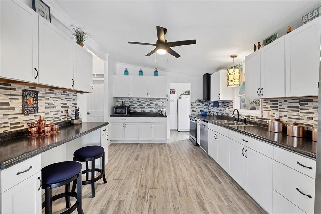 En Venta: $249,000 (2 camas, 2 baños, 1100 Pies cuadrados)