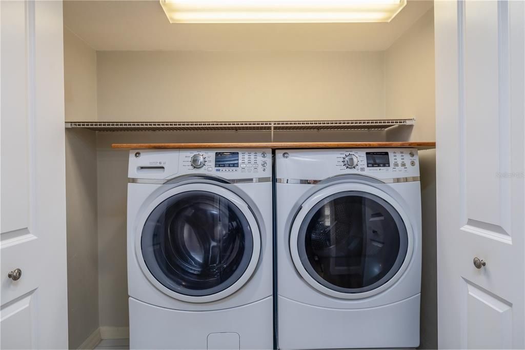 Activo con contrato: $438,500 (3 camas, 2 baños, 2100 Pies cuadrados)