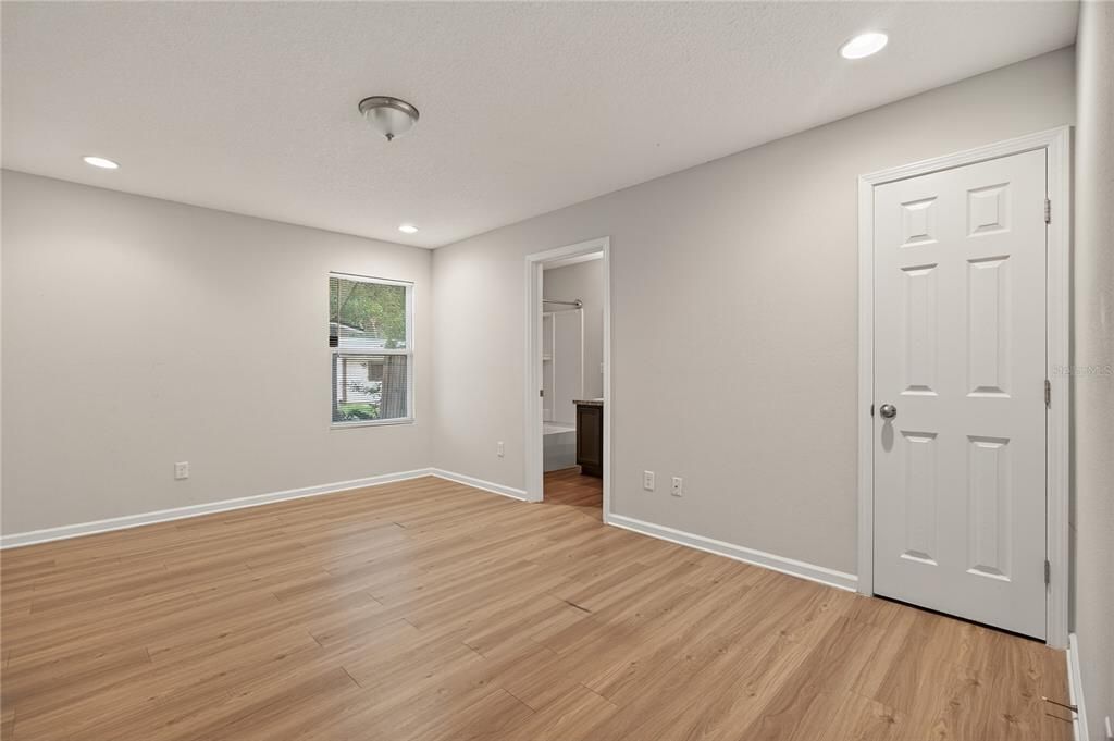 待售: $249,900 (3 贝兹, 2 浴室, 1196 平方英尺)