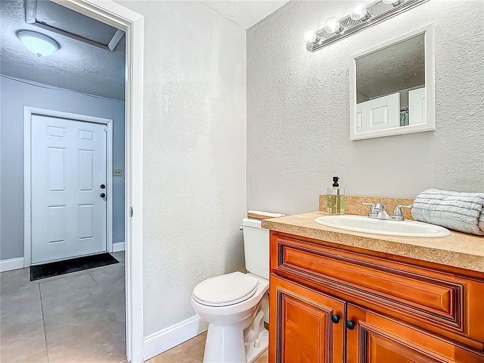 Activo con contrato: $269,900 (4 camas, 2 baños, 1360 Pies cuadrados)