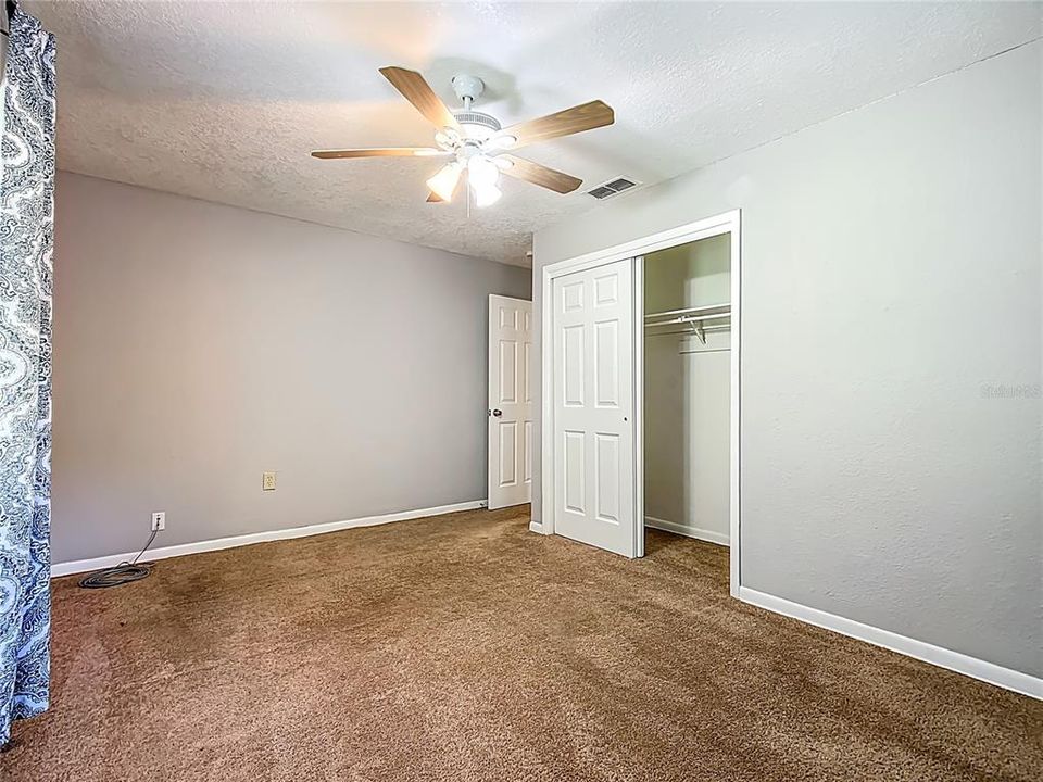 Activo con contrato: $269,900 (4 camas, 2 baños, 1360 Pies cuadrados)