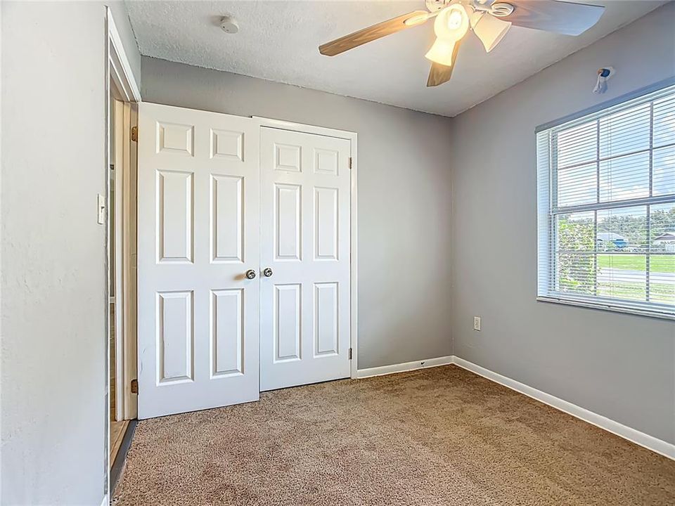 Activo con contrato: $269,900 (4 camas, 2 baños, 1360 Pies cuadrados)