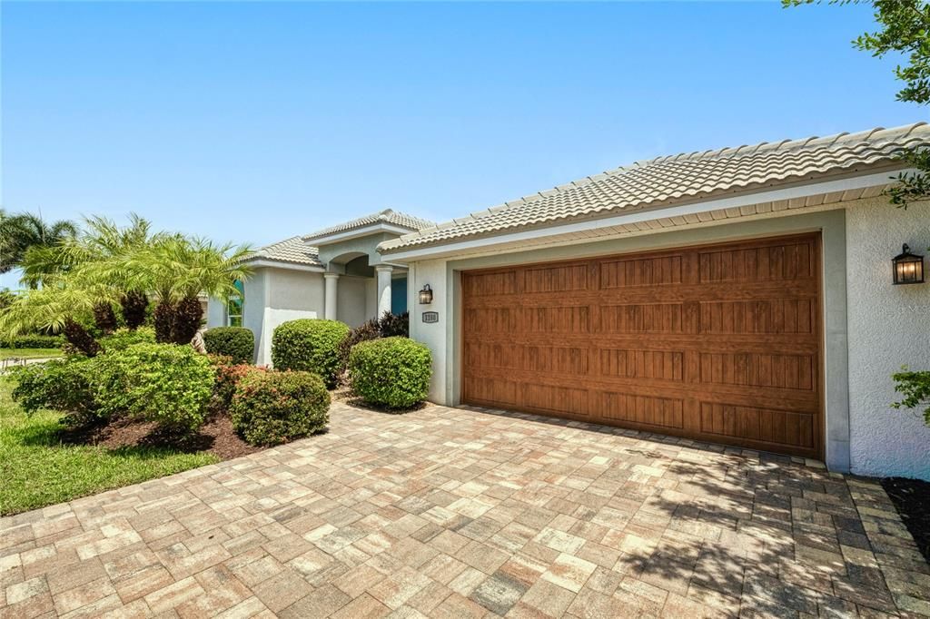 На продажу: $715,000 (3 спален, 2 ванн, 2024 Квадратных фут)