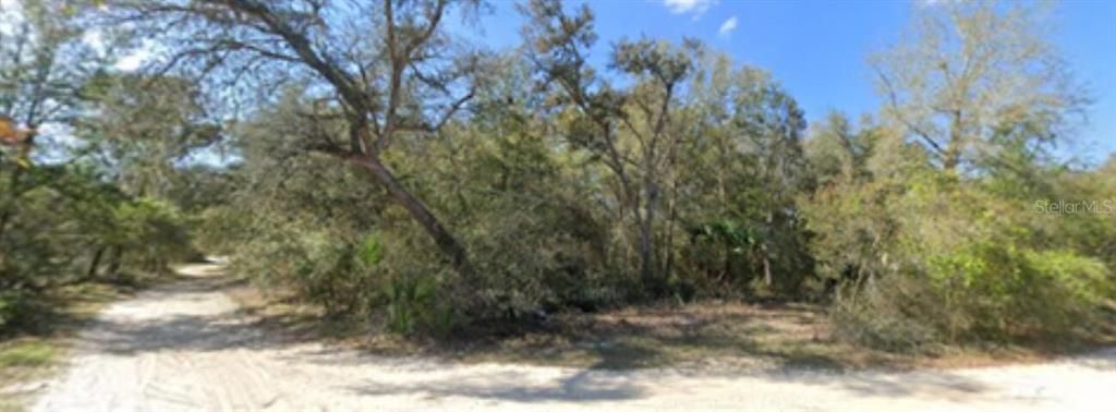 На продажу: $27,777 (0.41 acres)