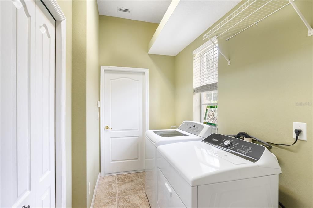 Active With Contract: $400,000 (3 beds, 2 baths, 1888 Square Feet)