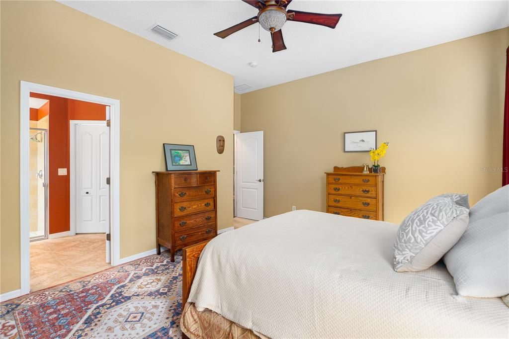 Active With Contract: $400,000 (3 beds, 2 baths, 1888 Square Feet)