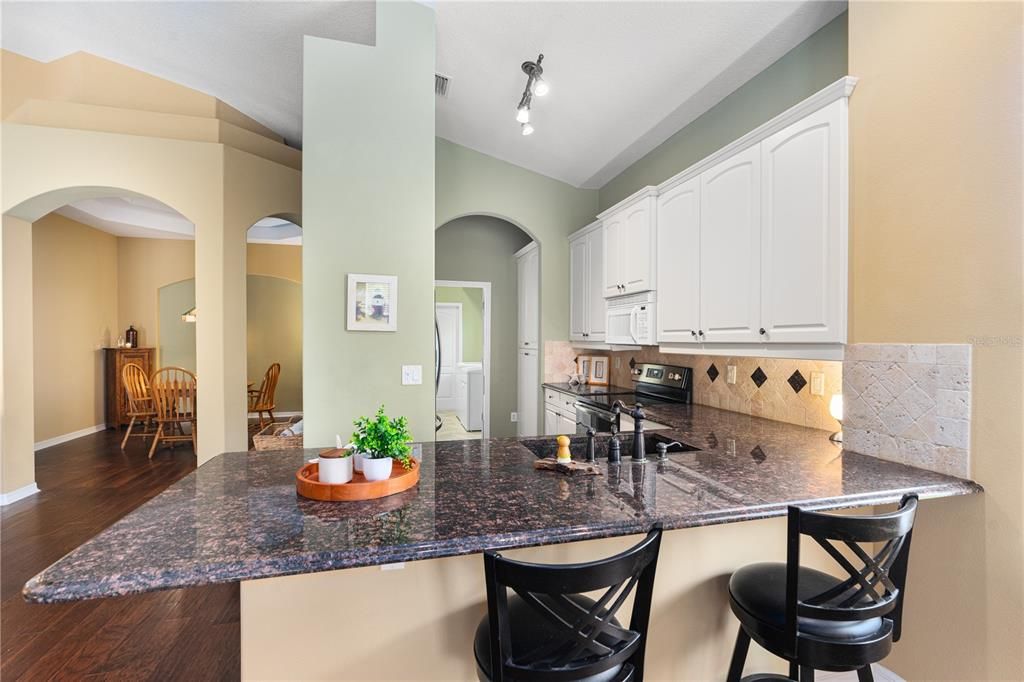 Active With Contract: $400,000 (3 beds, 2 baths, 1888 Square Feet)