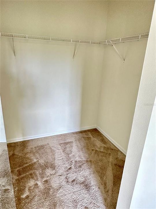 Active With Contract: $1,195 (1 beds, 1 baths, 899 Square Feet)