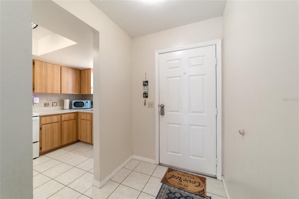 En Venta: $175,000 (2 camas, 2 baños, 1051 Pies cuadrados)