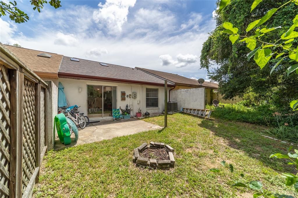 En Venta: $175,000 (2 camas, 2 baños, 1051 Pies cuadrados)