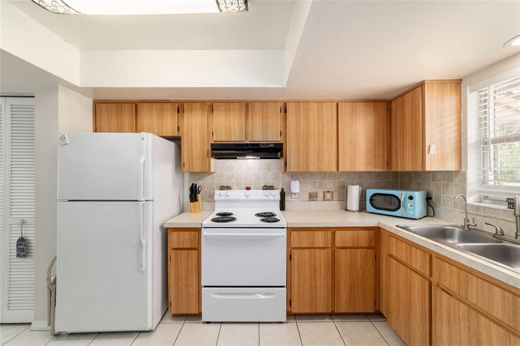 En Venta: $175,000 (2 camas, 2 baños, 1051 Pies cuadrados)