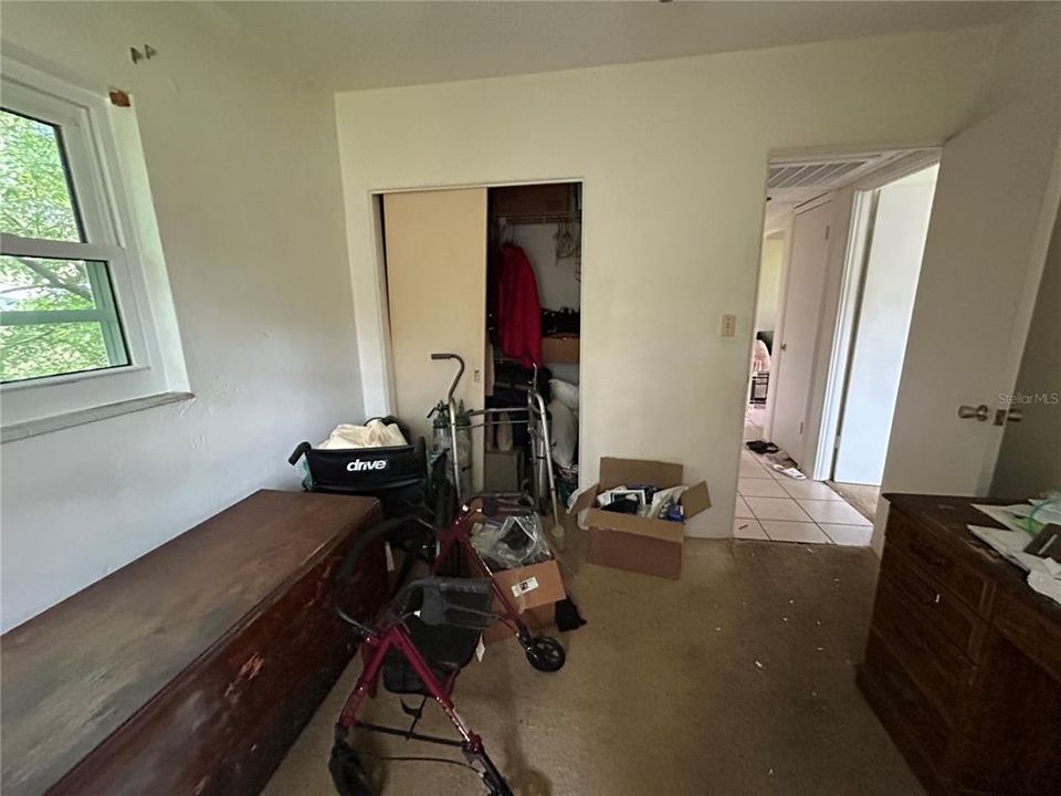 Под контрактом: $250,000 (2 спален, 1 ванн, 840 Квадратных фут)