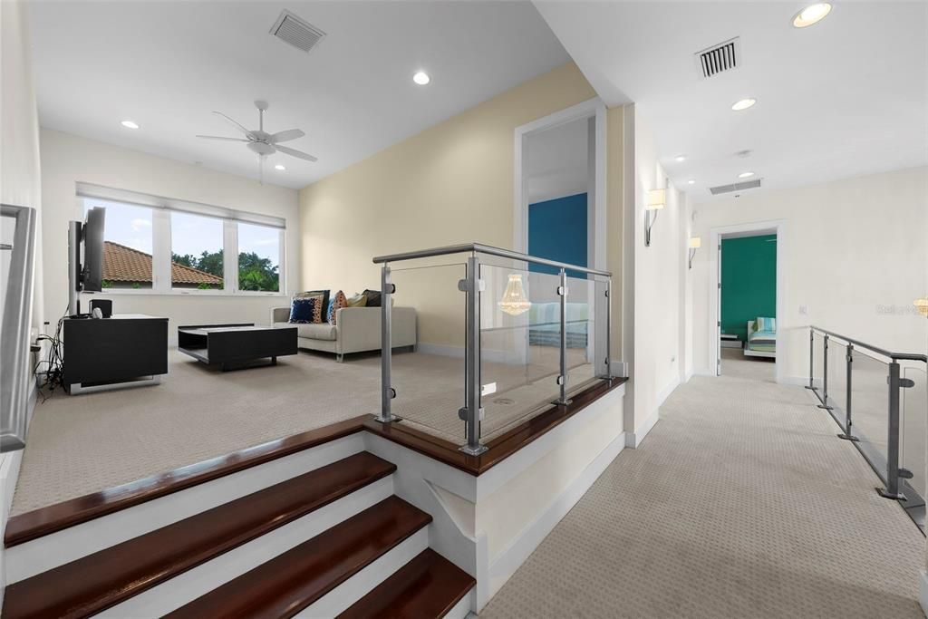 En Venta: $2,499,000 (5 camas, 3 baños, 4709 Pies cuadrados)