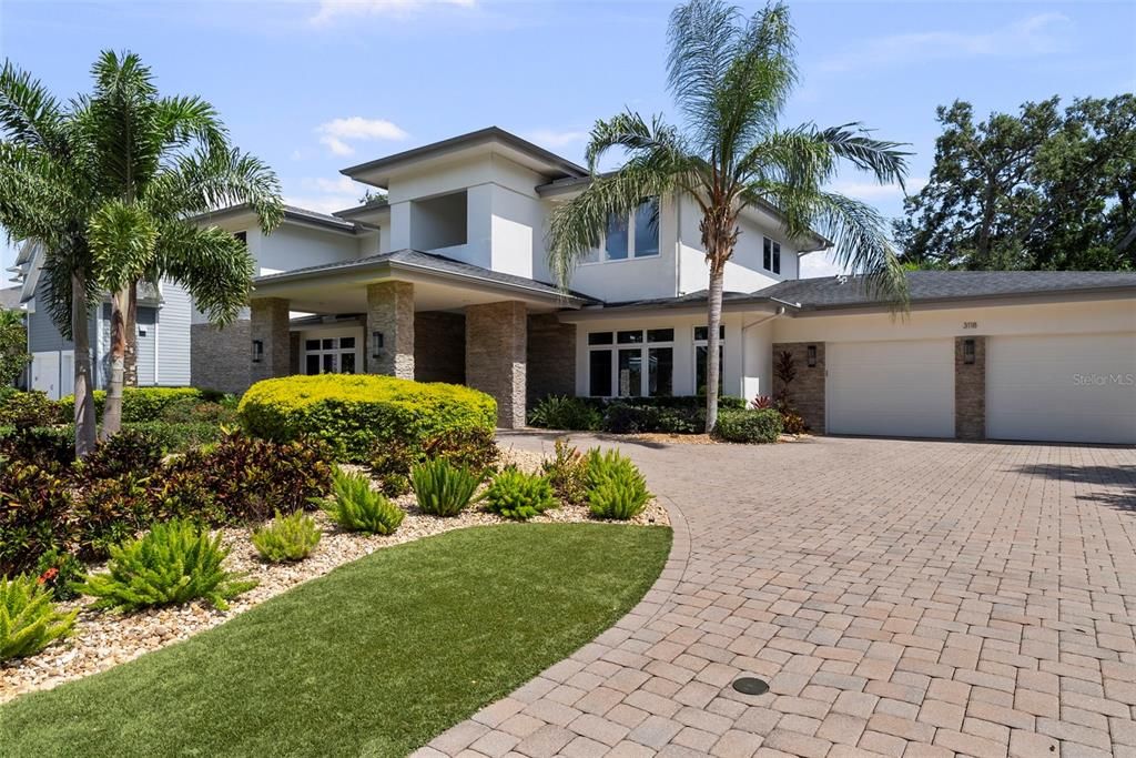 En Venta: $2,499,000 (5 camas, 3 baños, 4709 Pies cuadrados)