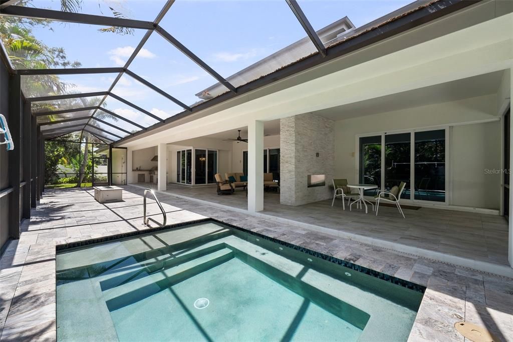 En Venta: $2,499,000 (5 camas, 3 baños, 4709 Pies cuadrados)