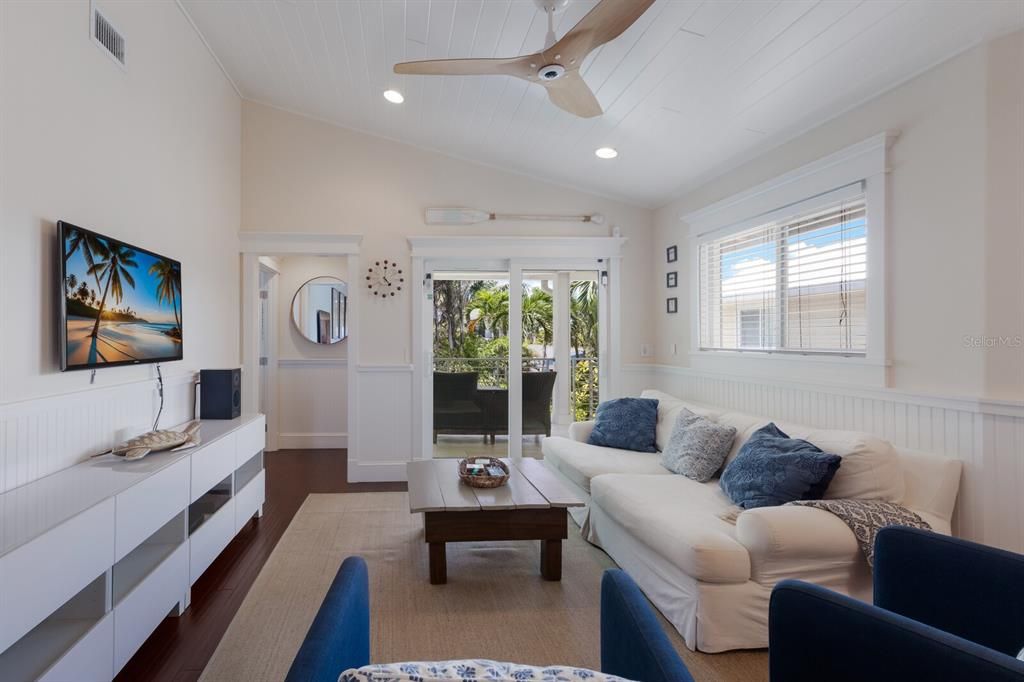 For Sale: $1,799,000 (3 beds, 2 baths, 1447 Square Feet)