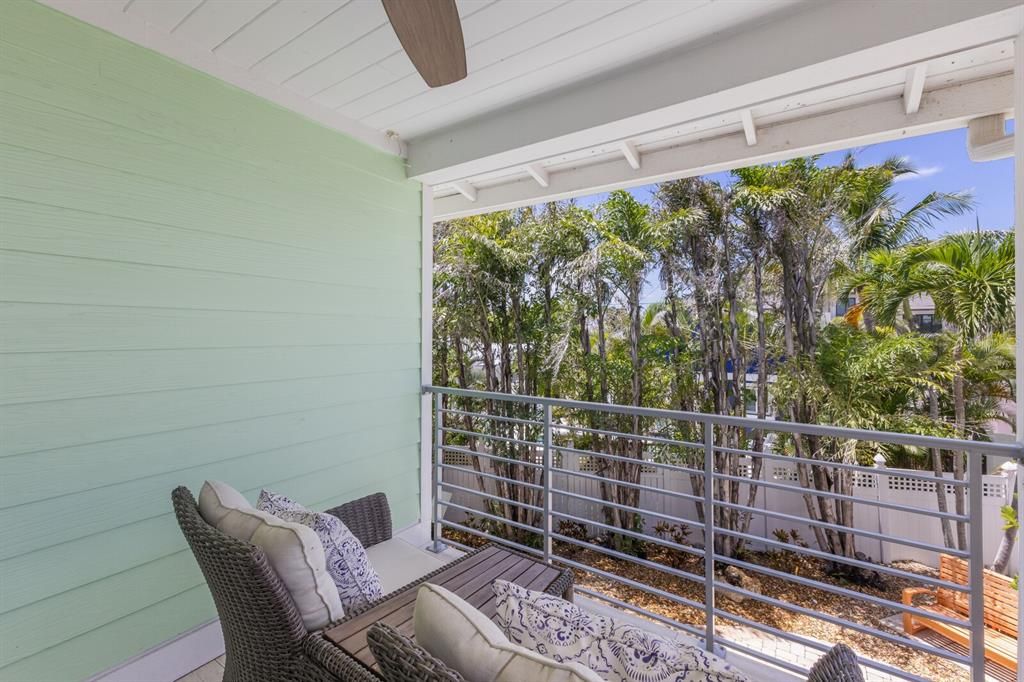 For Sale: $1,799,000 (3 beds, 2 baths, 1447 Square Feet)