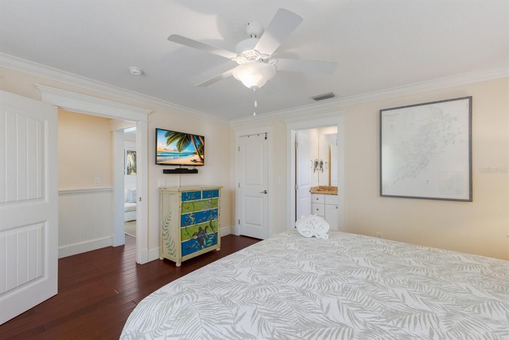 For Sale: $1,799,000 (3 beds, 2 baths, 1447 Square Feet)