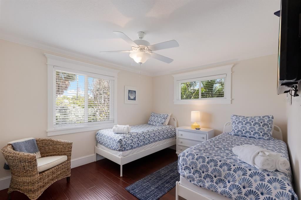 For Sale: $1,799,000 (3 beds, 2 baths, 1447 Square Feet)