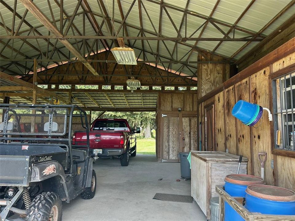 Под контрактом: $399,900 (3 спален, 2 ванн, 1800 Квадратных фут)