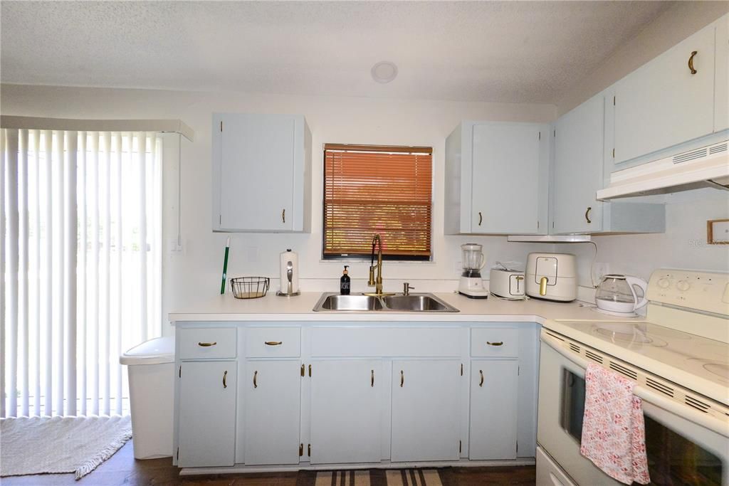 En Venta: $218,000 (2 camas, 1 baños, 912 Pies cuadrados)