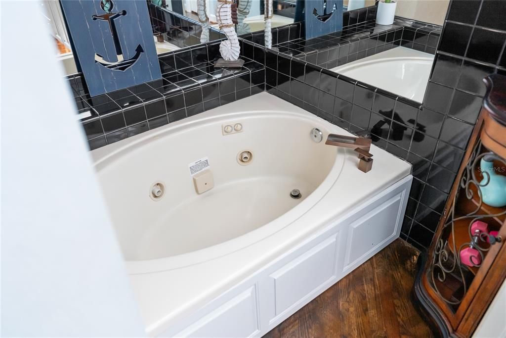 На продажу: $649,000 (4 спален, 3 ванн, 2383 Квадратных фут)