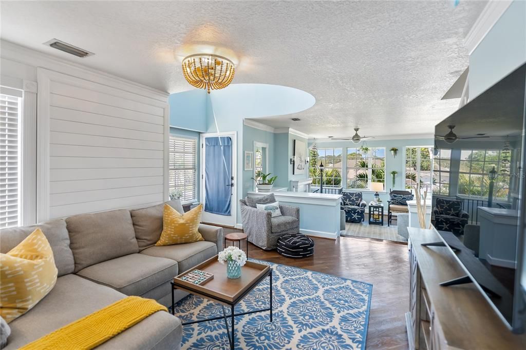 На продажу: $649,000 (4 спален, 3 ванн, 2383 Квадратных фут)