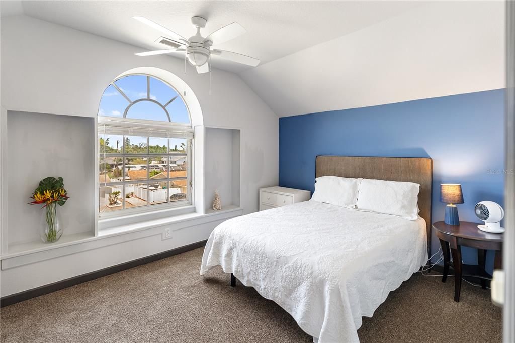 На продажу: $649,000 (4 спален, 3 ванн, 2383 Квадратных фут)