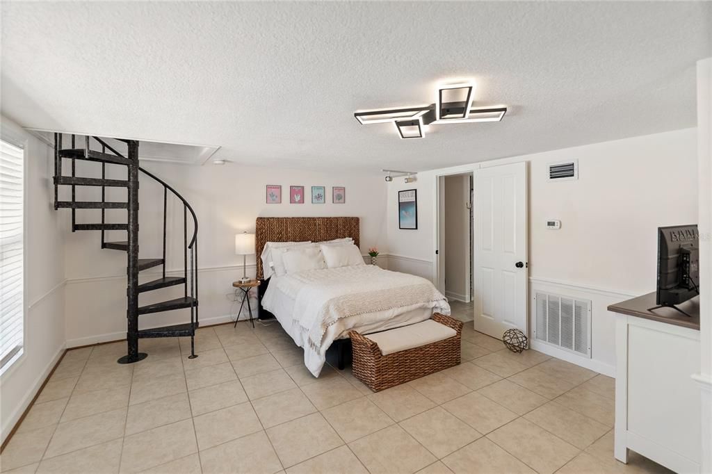 На продажу: $649,000 (4 спален, 3 ванн, 2383 Квадратных фут)