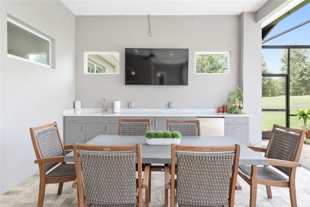 На продажу: $1,149,000 (4 спален, 2 ванн, 2840 Квадратных фут)