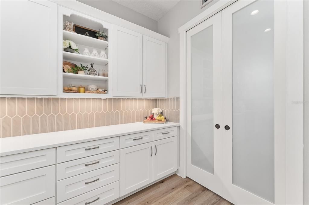 На продажу: $1,149,000 (4 спален, 2 ванн, 2840 Квадратных фут)