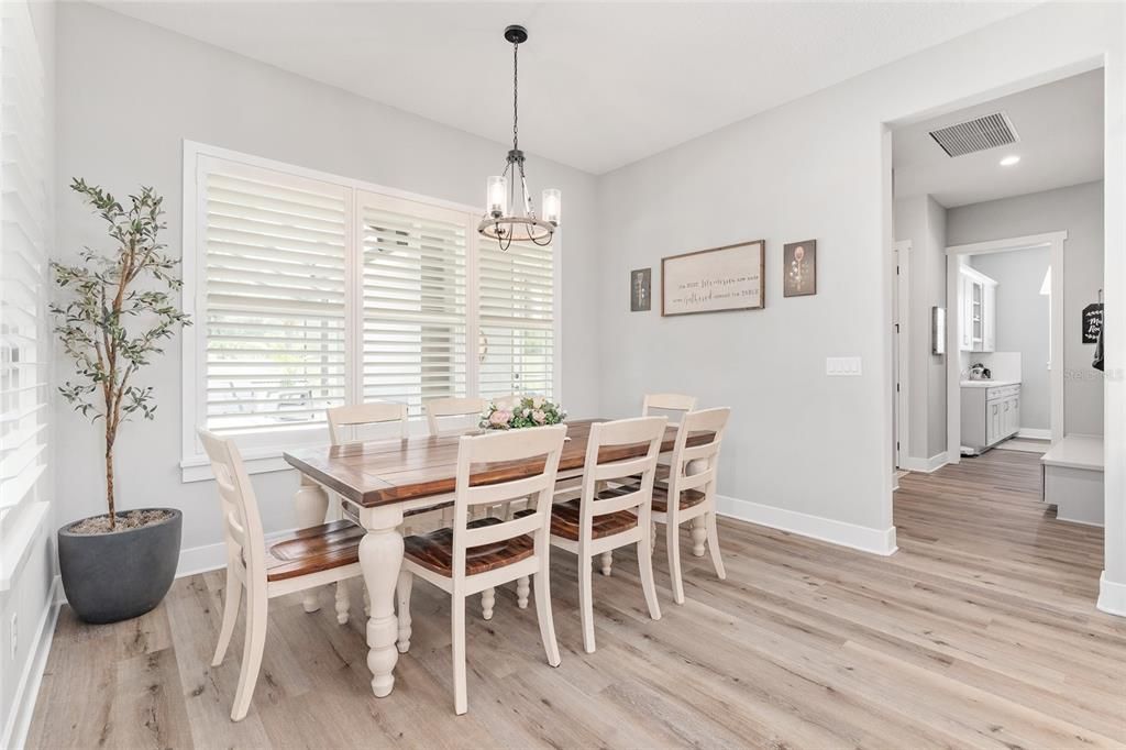 На продажу: $1,149,000 (4 спален, 2 ванн, 2840 Квадратных фут)