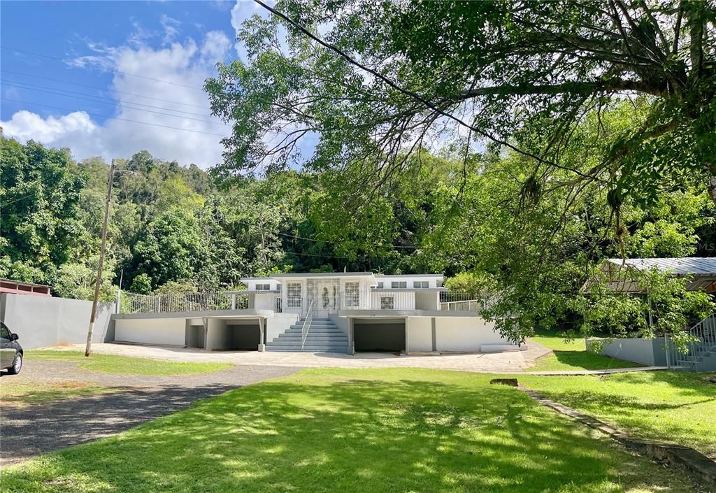 Недавно продано: $400,000 (8 спален, 6 ванн, 3100 Квадратных фут)