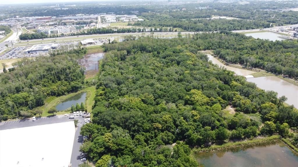 待售: $3,000,000 (9.73 acres)