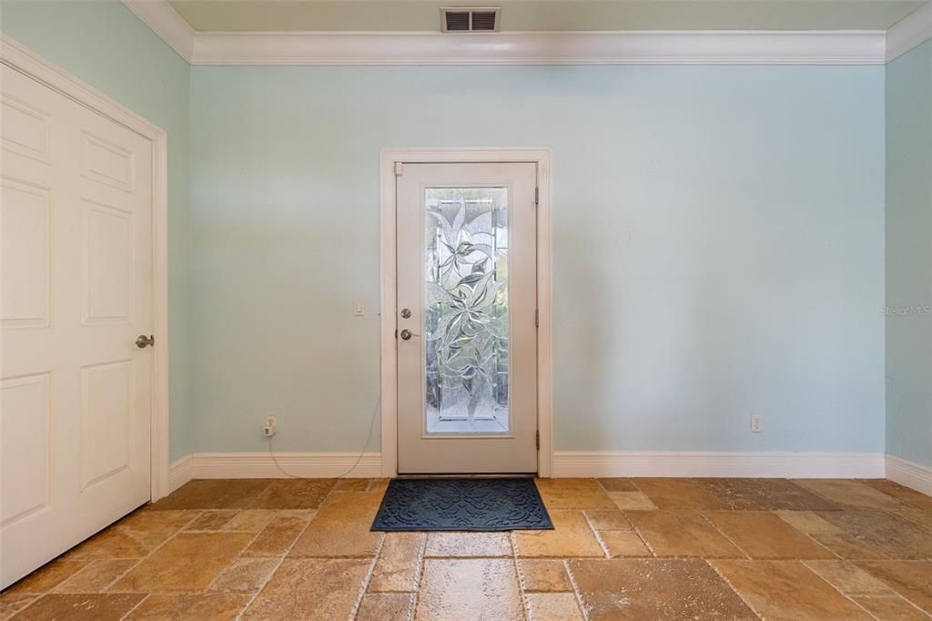 For Sale: $997,000 (4 beds, 3 baths, 4746 Square Feet)