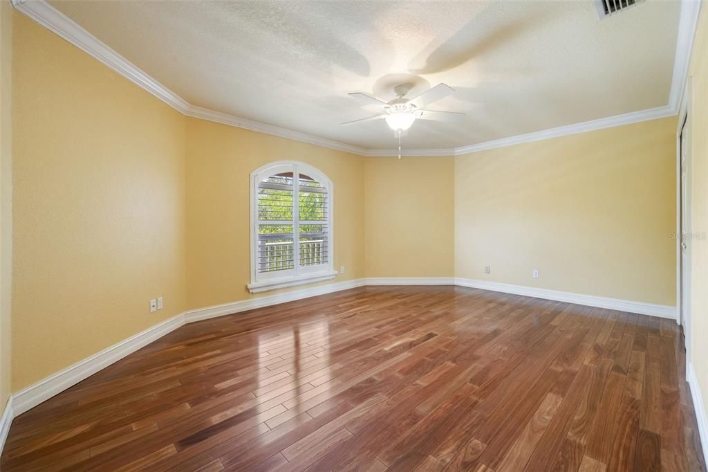 For Sale: $997,000 (4 beds, 3 baths, 4746 Square Feet)