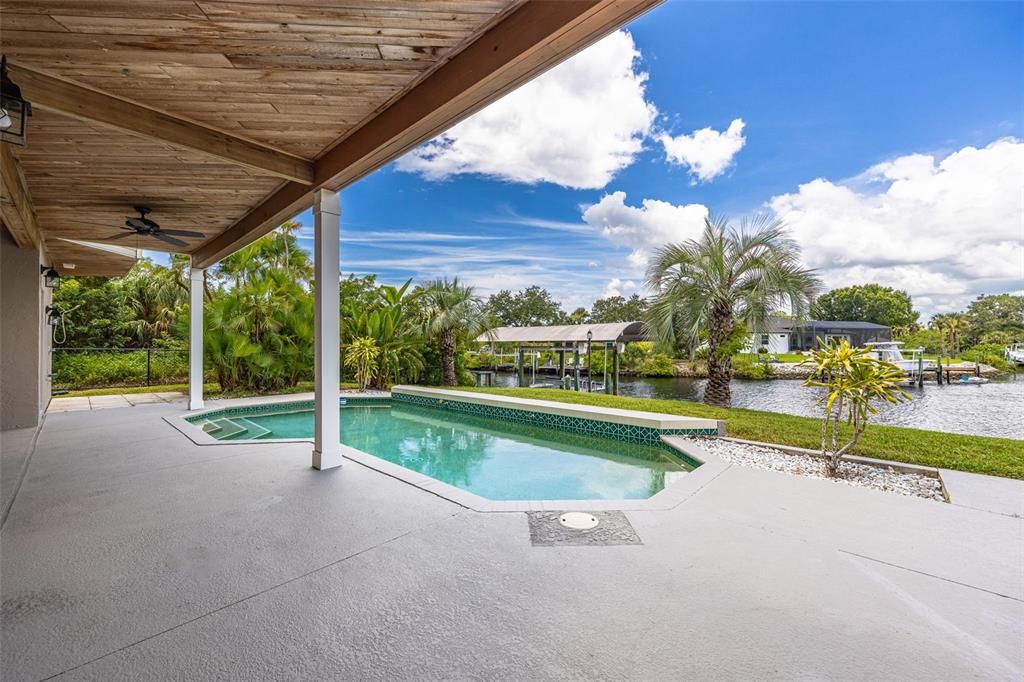 For Sale: $997,000 (4 beds, 3 baths, 4746 Square Feet)